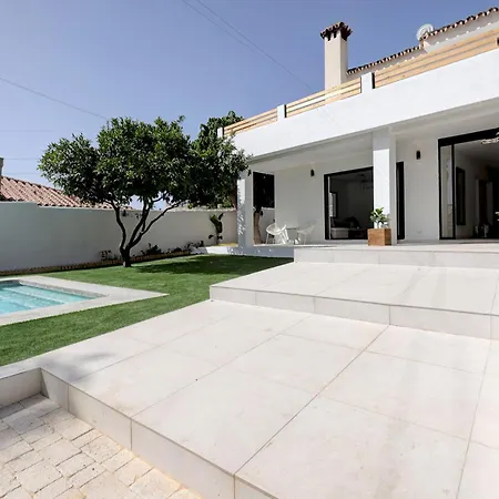 Luxury With Private Pool And Unique Views Pass The Keys Holiday home *