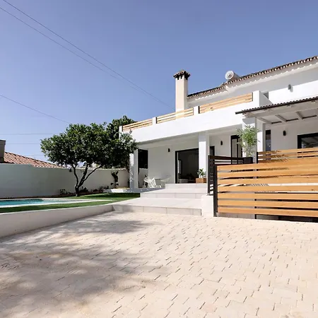 Luxury With Private Pool And Unique Views Pass The Keys