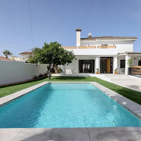 Luxury With Private Pool And Unique Views Pass The Keys Marbella