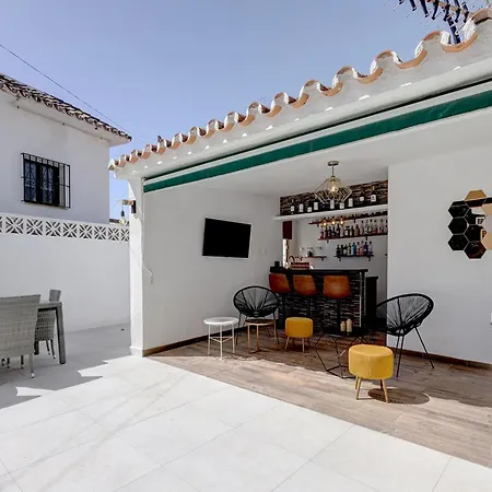 Luxury With Private Pool And Unique Views Pass The Keys Holiday home *