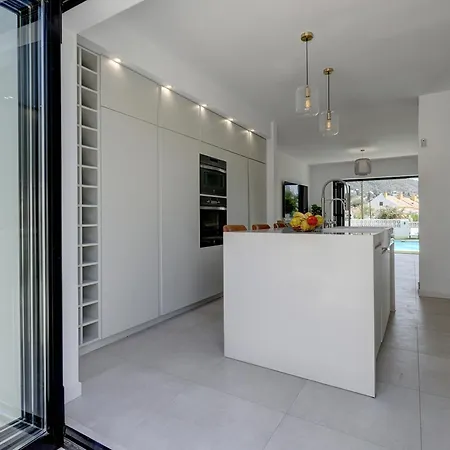 Luxury With Private Pool And Unique Views Pass The Keys *